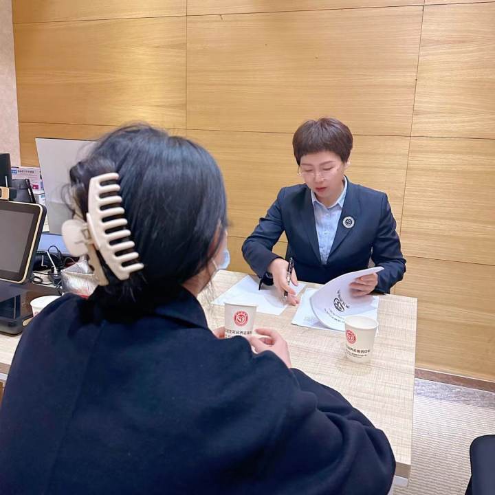 我爸立的遗嘱,为什么我不能提取? “生前保密、身后传递!” 订立遗嘱宜早不宜晚。